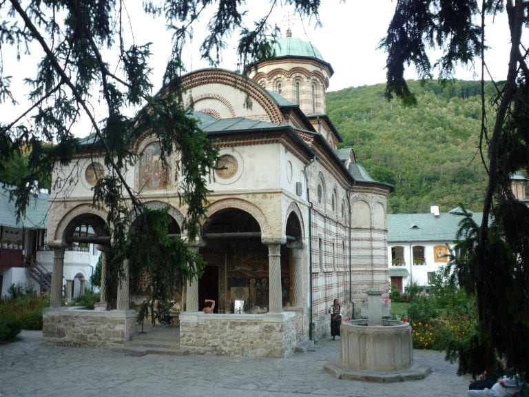 Coronavirus: Mănăstirea Cozia, închisă pentru 14 zile
