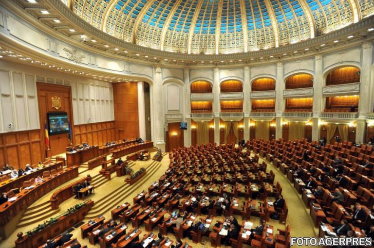 Partidele politice își negociază funcțiile din Parlament