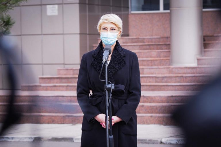 Peste 46% din personalul din serviciile sociale rezidențiale s-a vaccinat sau a optat pentru vaccinare