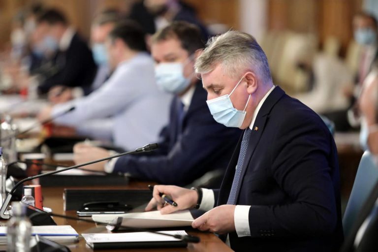 Românii vor putea solicita cartea de identitate electronică