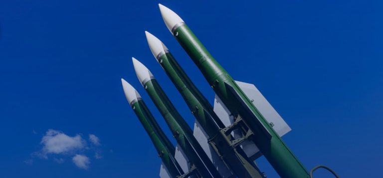 Coreea de Nord lansează o rachetă balistică deasupra Japoniei. ONU interzice Phenianului să testeze arme balistice și nucleare