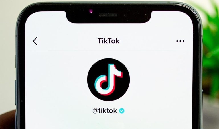 Reacția Chinei după ce SUA au interzis aplicația TikTok pe telefoanele de serviciu ale angajaților federali americani