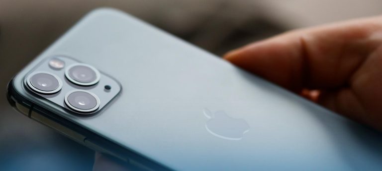 Apple: Livrările de iPhone au întârziat din cauza Lockdown-ului anti-COVID din China