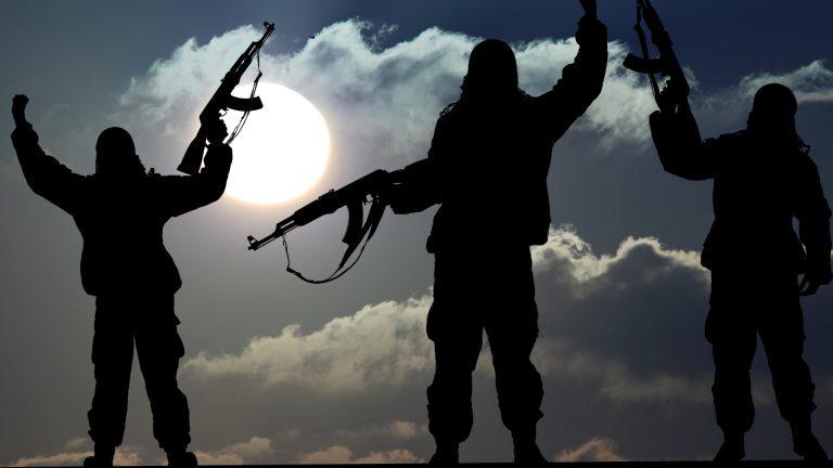 Irak: Cel puțin 7 ofițeri de poliție au fost uciși într-un atac cu bombă și arme de foc