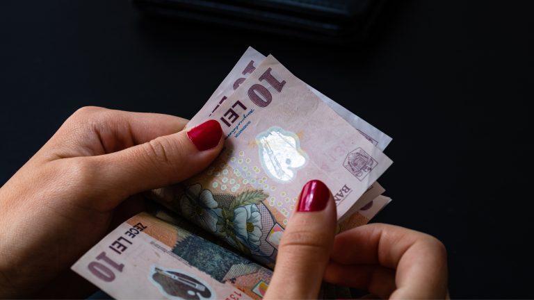 MIPE: Încă 250 de lei pentru românii beneficiari ai programului „Sprijin pentru România”