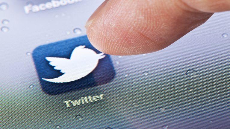 Twitter restabilește conturile interzise pentru jurnaliști. Interdicția a fost condamnată