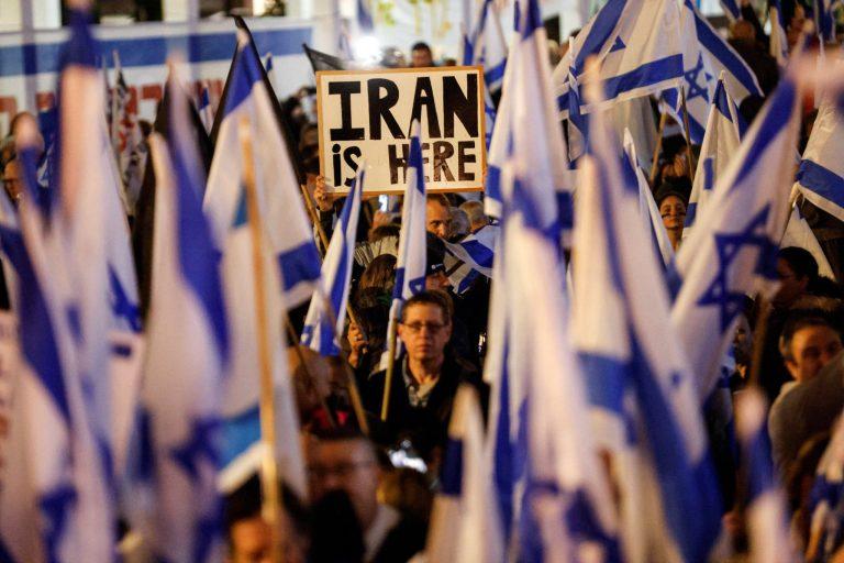 Peste 80.000 de israelieni protestează împotriva reformei Curții Supreme. Noul guvern de coaliție de dreapta vrea să revizuiască sistemul judiciar