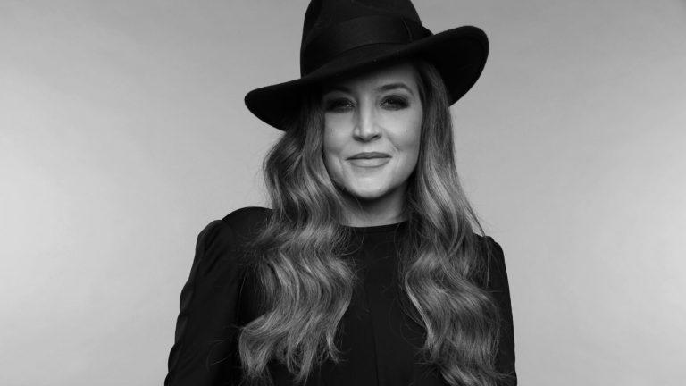 S-a aflat! Care a fost cauza decesului Lisei Marie Presley, unica fiică a lui Elvis. Aceasta a murit la vârsta de 54 de ani