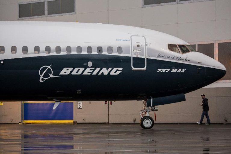 VIDEO. Boeing, în fața instanței de judecată pentru fraudă. Compania, acuzată de mușamalizarea catastrofei 737 MAX, sute de persoane au murit