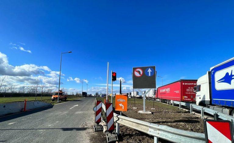 Sistem pilot pentru cântărirea din mers a autocamioanelor în Vama Nădlac 2. Vizează scurtarea timpilor de așteptare în frontieră