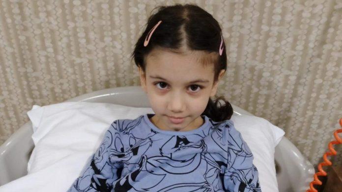 Donează acum, salvează o viață! Cristina, fetița de doar 9 ani care trăiește cu o gaură în inimă. În fiecare zi îndură dureri inimaginabile