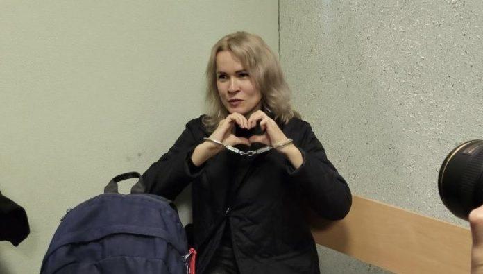 Jurnalistă rusă, condamnată la 6 ani de închisoare! A acuzat Rusia de bombardarea teatrului din Mariupol