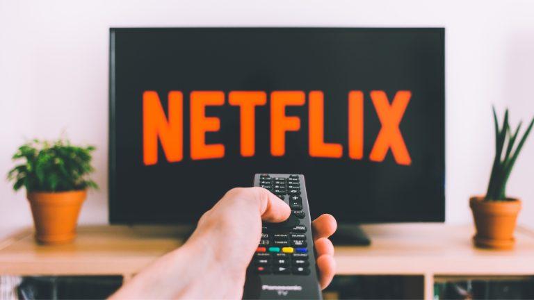 VIDEO. Vești proaste pentru abonații Netflix! Compania extinde măsurile de combatere a schimbului de parole