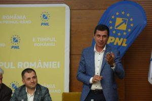 Emil Dumitru, deputat: Acuzații dure la adresa ministrului Agriculturii din România. ”A negociat prost compensațiile pentru fermierii români”