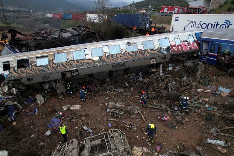 Bilanțul accidentului feroviar de marți din Grecia a crescut la 57 de morți. Lucrătorii feroviari au organizat o grevă de o zi în urma dezastrului