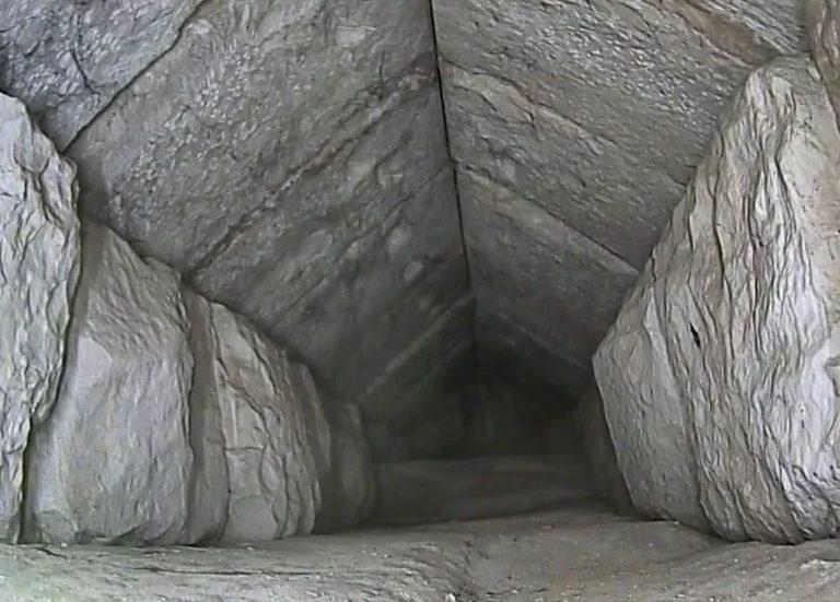 Egipt: Arheologii au descoperit un coridor ascuns, cu o lungime de 9 metri, în Marea Piramidă din Giza