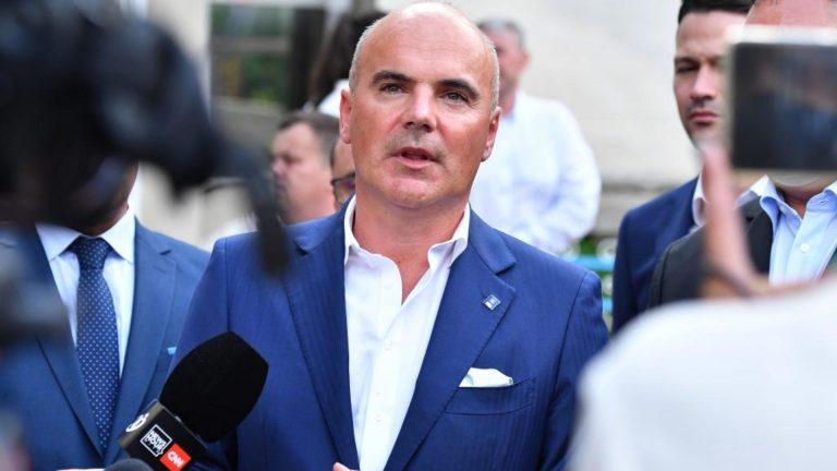 Opulență în viața politică: Rareș Bogdan deține obiecte de lux în valoare de 700.000 de euro