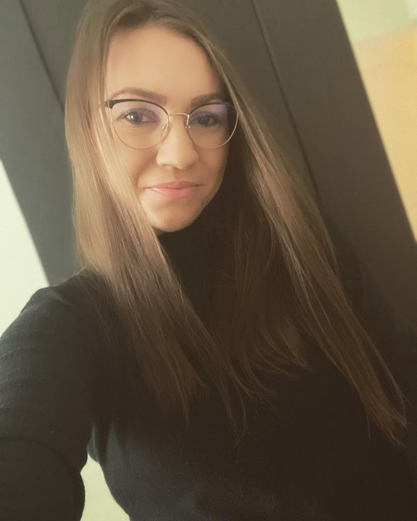 Donează ACUM, salvează o viață! La doar 17 ani, Ioana trăiește cu o epilepsie ce se poate declanșa în orice moment