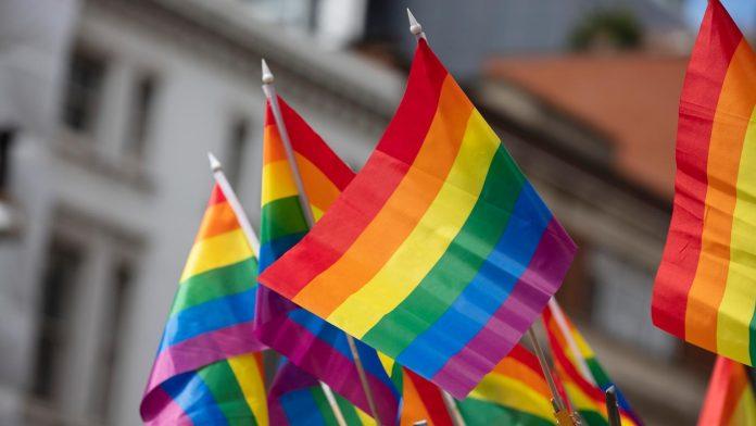 Biserica Anglicană Preoții vor oficializa în viitor căsătoriile între persoanele de același gen. Discuții avansate