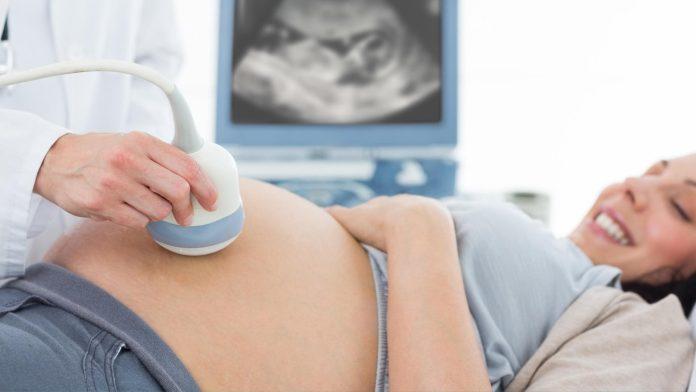 Vești bune pentru femeile însărcinate din România! De la 1 iulie 2023 vor beneficia de servicii medicale extinse, decontate de CNAS