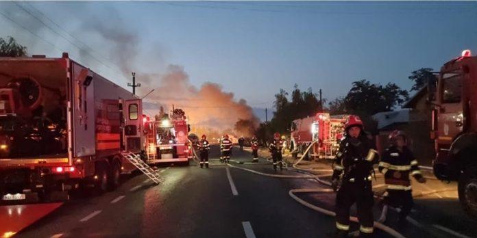 ANALIZĂ Exploziile de la Crevedia, cutia Pandorei cu gestionări proaste privind companiile din România. Rezultatele sunt alarmante ANALIZĂ Exploziile de la Crevedia, cutia Pandorei cu gestionări proaste privind companiile din România. Rezultatele sunt alarmante. Foto: Fb/Amalia Bellantoni Oficial