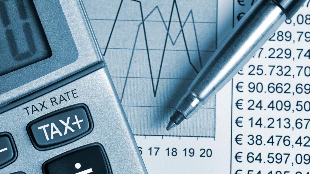 Guvernul propune taxe adiționale pentru a acoperi deficitul bugetar. Reacții puternice din partea mediului de afaceri