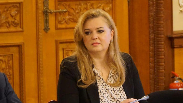 Cristian Preda: Roberta Anastase a obținut ilegal prelungirea stadiului doctoral. Deputata PNL a fost exmatriculată după 7 ani