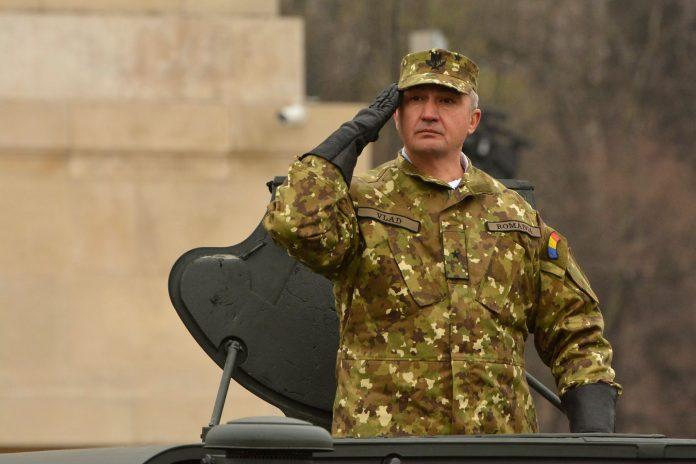 Generalul-locotenent Vlad Gheorghiță, numit în funcția de șef al Statului Major al Apărării. Preşedintele Klaus Iohannis a semnat decretul Generalul-locotenent Vlad Gheorghiță, numit în funcția de șef al Statului Major al Apărării. Preşedintele Klaus Iohannis a semnat decretul
