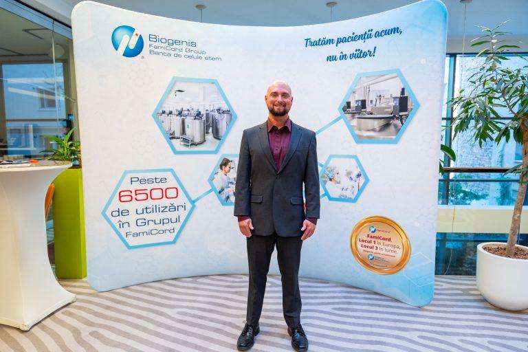 Primul pacient tratat cu celule stem vine în România! Matthew Farrow sosește la invitația băncii Biogenis
