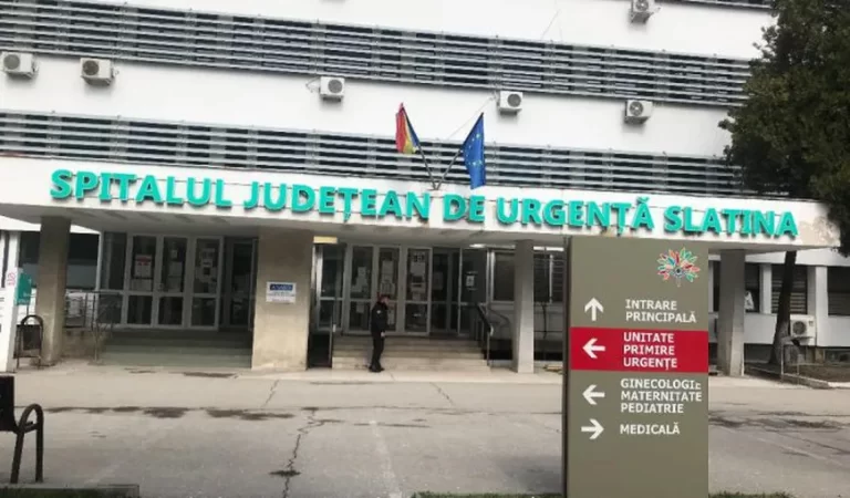 Caz revoltător la Spitalul Județean de Urgență Slatina. O pacientă în vârstă de 81 de ani a murit într-un lift vechi de peste 50 de ani