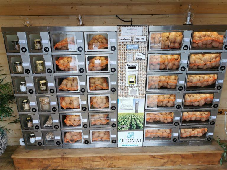Un fermier slovac stabilit în Bihor a deschis primul automat din România pentru vânzarea cartofilor. De unde a fost inspirată ideea