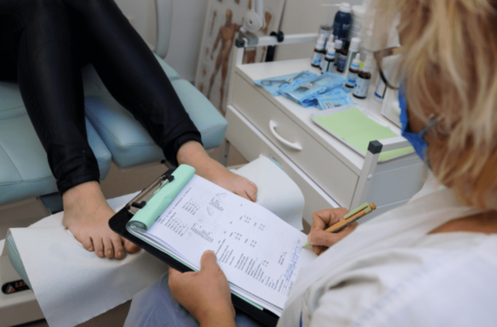UDMR propune compensarea datoriilor fiscale cu sumele neplătite pentru concediile medicale, pentru a ajuta întreprinderile