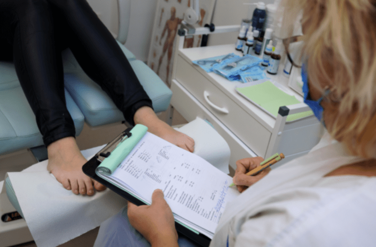 Clinica Podoline: Îngrijirea piciorului – o necesitate medicală adesea neglijată (Adv)