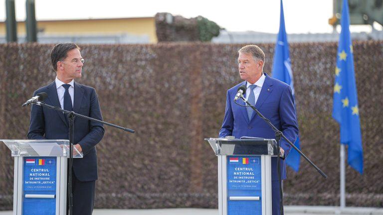 Rutte vs Iohannis, la șefia NATO. Analiză generalistă a luptei pentru poziția de secretar general al Organizației Trans-Atlantice