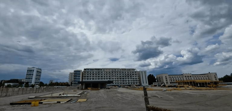 VIDEO. ISC, anchetă privind autorizarea unui complex de agrement pe plaja Caelia din Mamaia. Lucrare a firmei controversaților oameni de afaceri Constantin și Alin Bucur