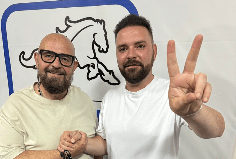 IRONIC! Vlad Piedone, fiul fostului primar Sector 5, Popescu Piedone, 125.000 de euro pentru 60 de secunde în Parlament, vorbind despre impostura și nepotismul în politica românească