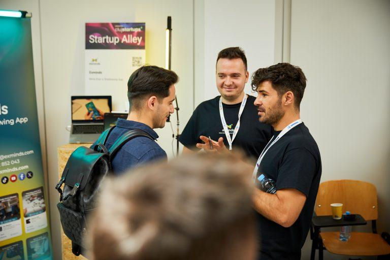 Exminds îmbină tehnologia cu experiențele 1:1, în persoană și conexiunile reale între oameni (Adv)