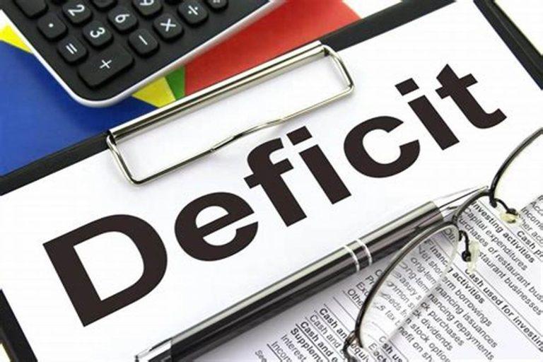 România crește deficitul bugetar la aproape 7% și revizuiește în scădere creșterea economică pentru 2024