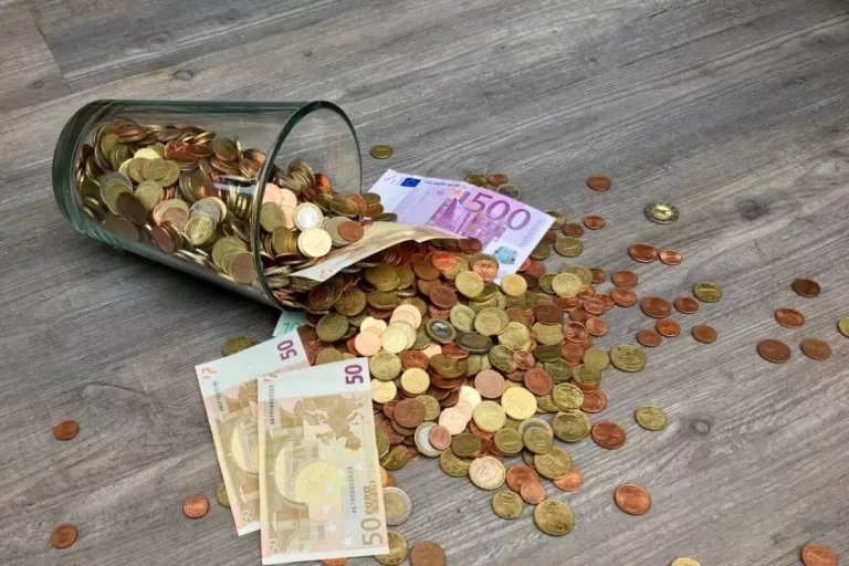 Absorbție zero de fonduri europene în România: O situație alarmantă la jumătatea perioadei bugetare 2021-2027