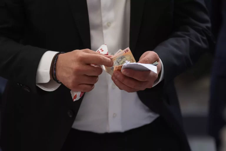 USR propune creșterea pragului pentru deducerea integrală a cheltuielilor cu achizițiile de bunuri: de la 2.500 la 6.000 de lei