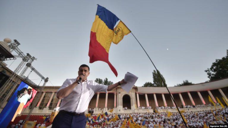 Luptători anti-sistem sau o fațadă politică? Legăturile AUR cu PSD și PNL în administrația locală și județeană