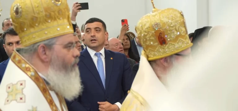 Guvernul Ciolacu alocă 61 milioane de lei pentru bisericile din diaspora, în ciuda crizei bugetare