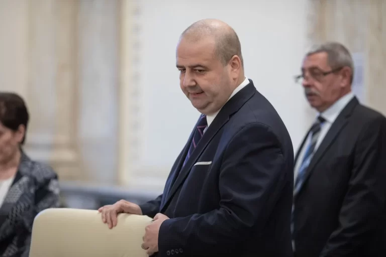 Partidul SOS contestă numirea lui Mihai Busuioc la Curtea Constituțională: „Nu îndeplinește condițiile legale”