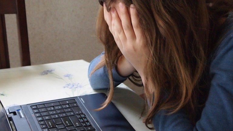 Caz șocant de hărțuire în Gorj: 13 ani de teroare, o victimă neprotejată de lege, sentințe blânde și agresor recidivist