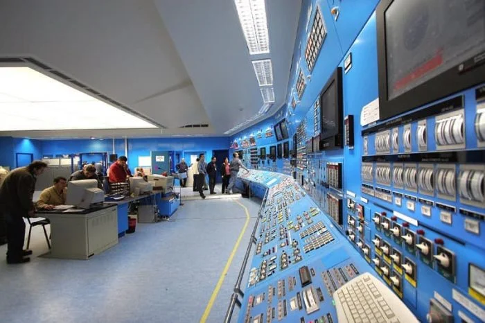 Peste 300 de reangajări fără concurs la Nuclearelectrica Cernavodă: scandalul cumulului pensiei cu salariul