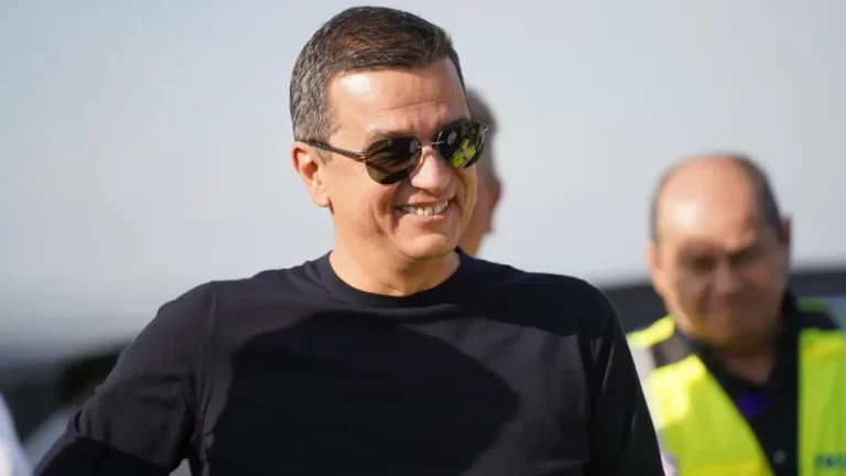 Bonusuri astronomice în sectorul public: Cum un fost director al Aeroporturilor București a încasat 750.000 de euro pentru un job cu performanțe minime