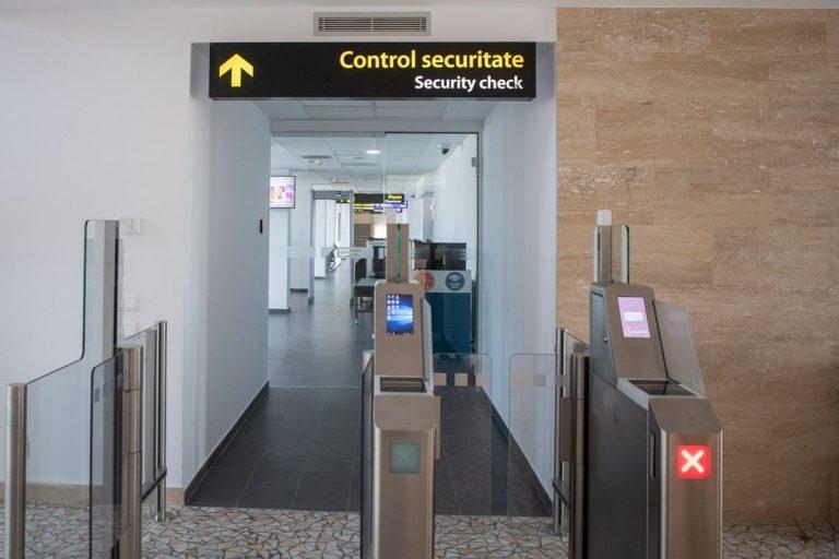 SRI clarifică ridicarea restricţiilor pentru lichide în bagajul de mână: Transportul lichidelor, aerosolilor și gelurilor în recipiente de până la doi litri