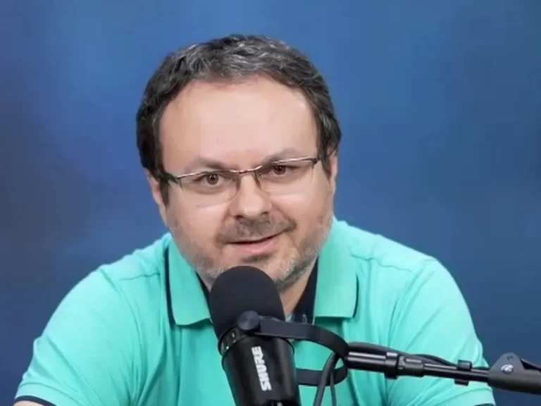 „De câte ori te masturbezi?”. Marius Simion, cunoscut trainer de NLP, acuzat că a propus scenarii sexuale timp de luni de zile unei cursante, pentru vindecarea blocajelor emoționale