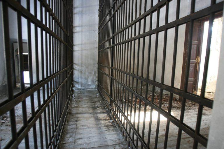 „Marea eliberare” în justiție: pedepse desființate și confiscări anulate de aproape 1 miliard €