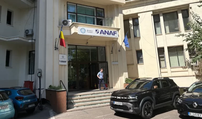 Echipamente de milioane uitate în subsolurile ANAF și Ministerului Finanțelor. Statul plătește din nou pentru a le face utile